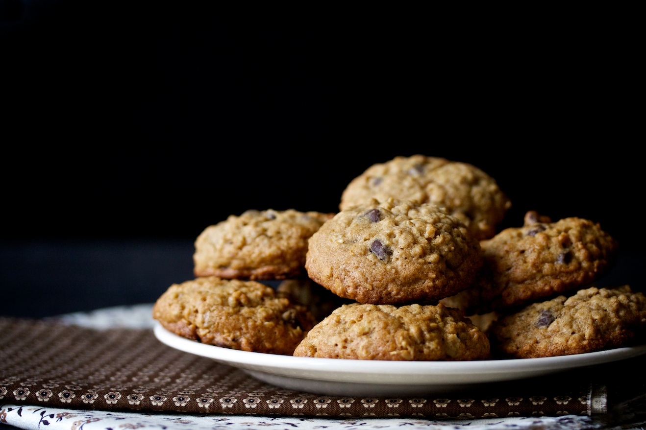 oatmeal chocolate chip cookies | movita beaucoup