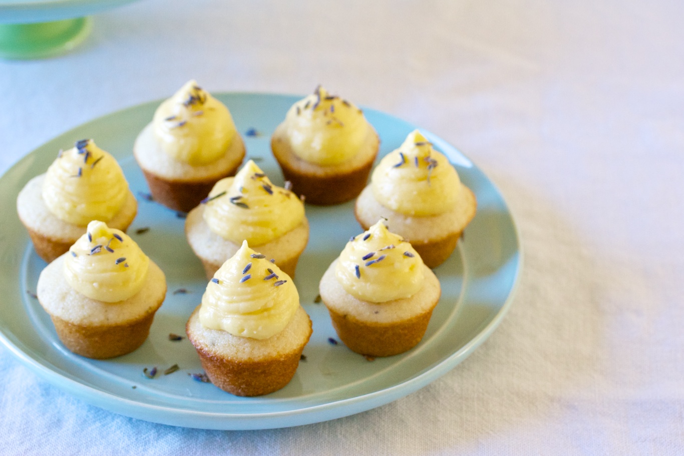 lemon and lavender mini cupcakes | movita beaucoup
