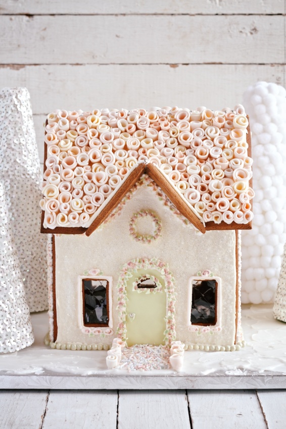 gingerbread house | movita beaucoup