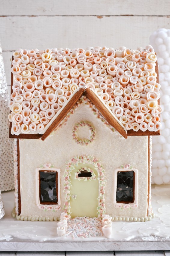gingerbread house | movita beaucoup